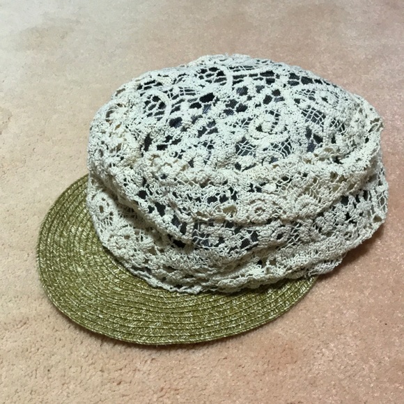 GRACE Lace Crochet Newspaper Boy Cap - Picture 4 of 9